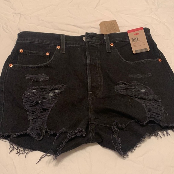 Levi’s 501 Black Shorts - Picture 1 of 3
